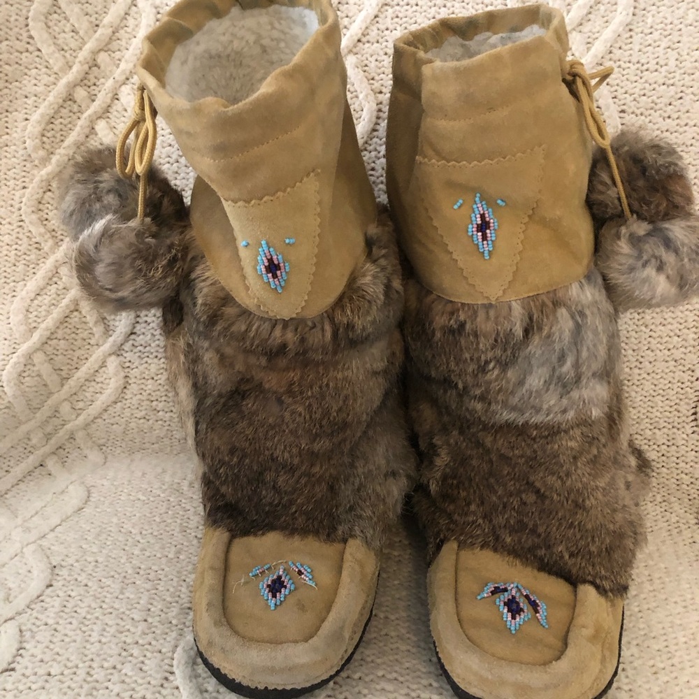Vintage MukLuks/LukLuks suede beaded tall boot with rabbit fur
